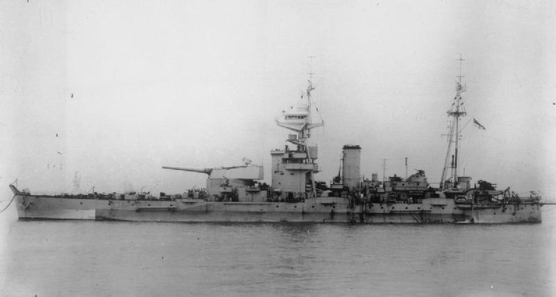 HMS_Roberts_(F40).jpg