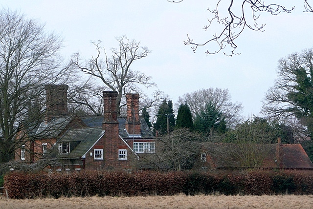 File:House at Old Warren - geograph.org.uk - 1202280.jpg