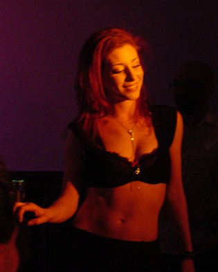 <span class="mw-page-title-main">Katie Underwood</span> Australian singer-songwriter (born 1975)