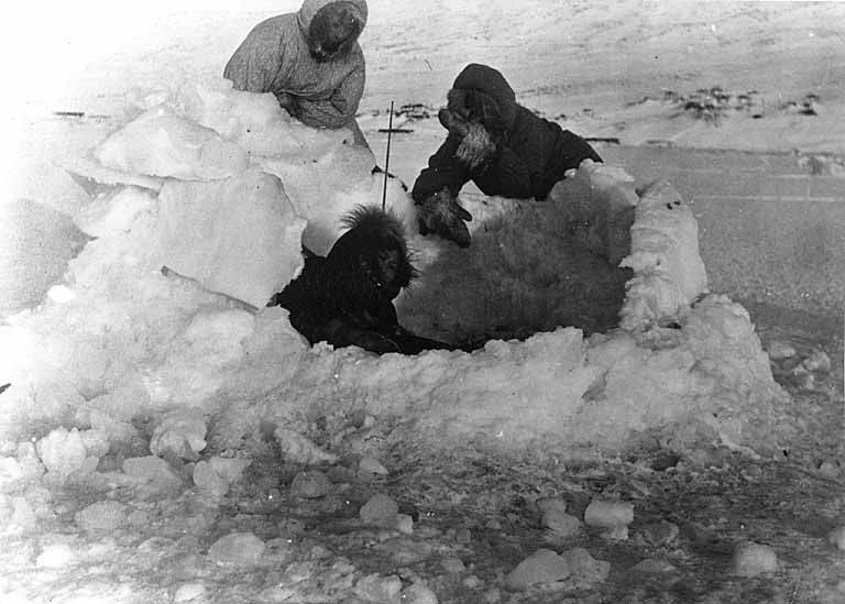 File:Kingikmiut Eskimo girls ice-fishing, Cape Prince of Wales, Alaska,  between 1901 and 1906 (AL+CA 2233).jpg - Wikimedia Commons