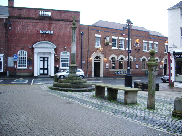 File:Market Place, Poulton-le-Fylde - geograph.org.uk - 963250.jpg