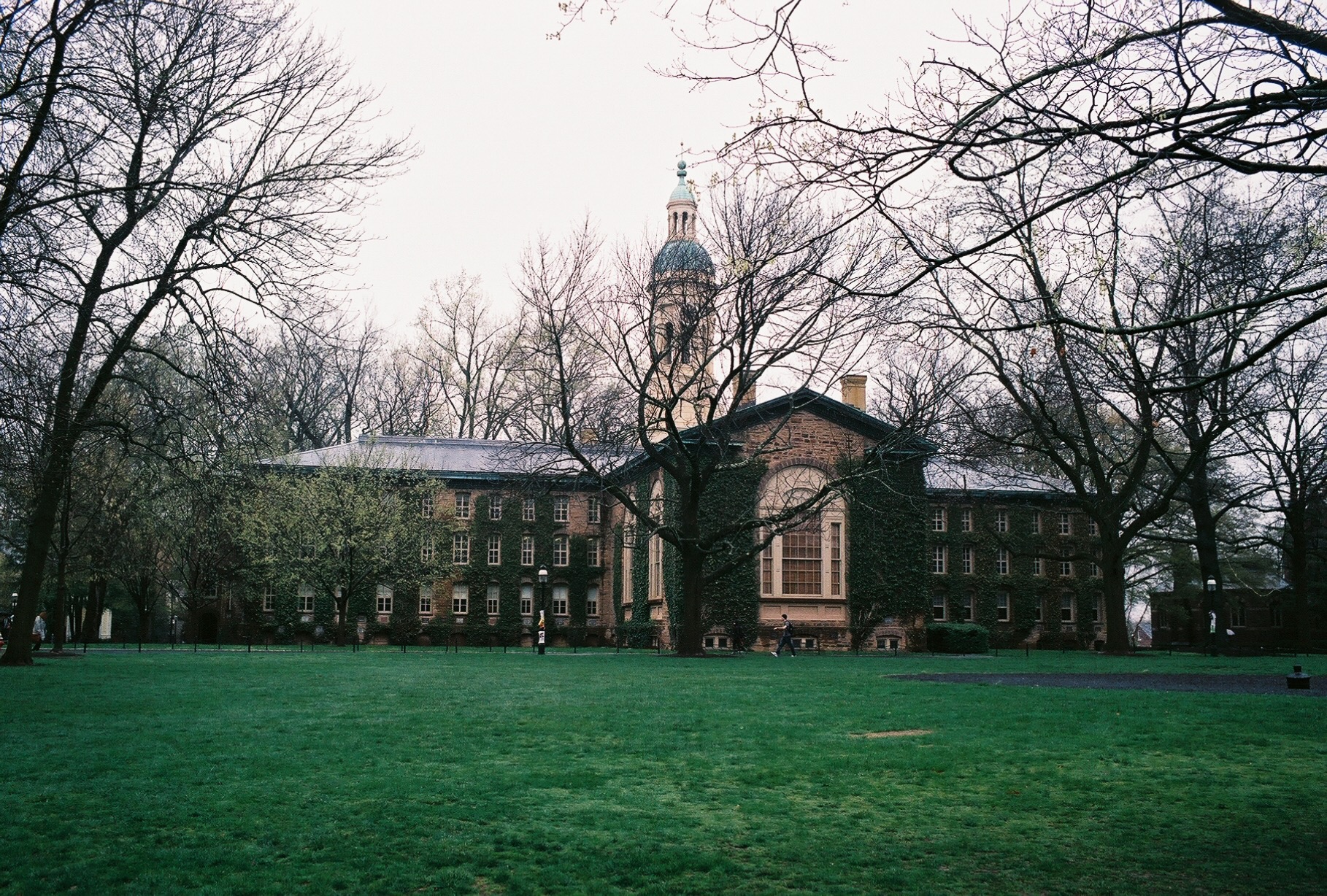 Die ''Nassau Hall'', ältestes Gebäude auf dem Campus (1756)