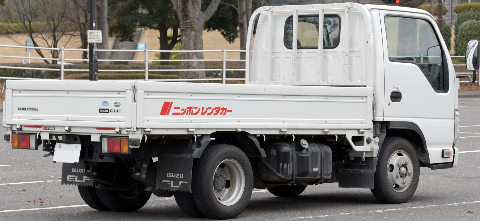 Download File Nippon Rent A Car Isuzu Elf Njr85a Rear Jpg Wikimedia Commons