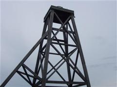 A replica of the famous Waihi Poppet Head, situated at the Northern End of Waihi Township. Poppet Head.JPG