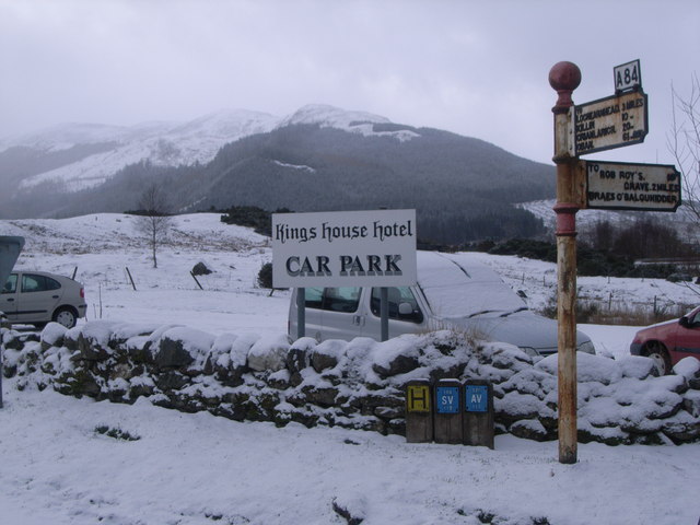 File:Signpost at Balquhidder Station - geograph.org.uk - 677805.jpg