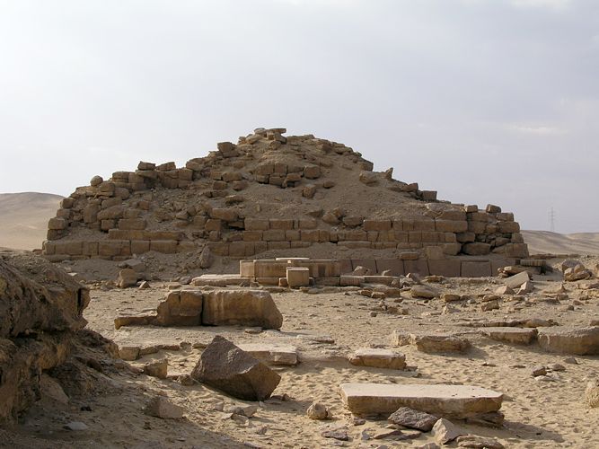 Datei:Solar Temple of Niuserre.jpg