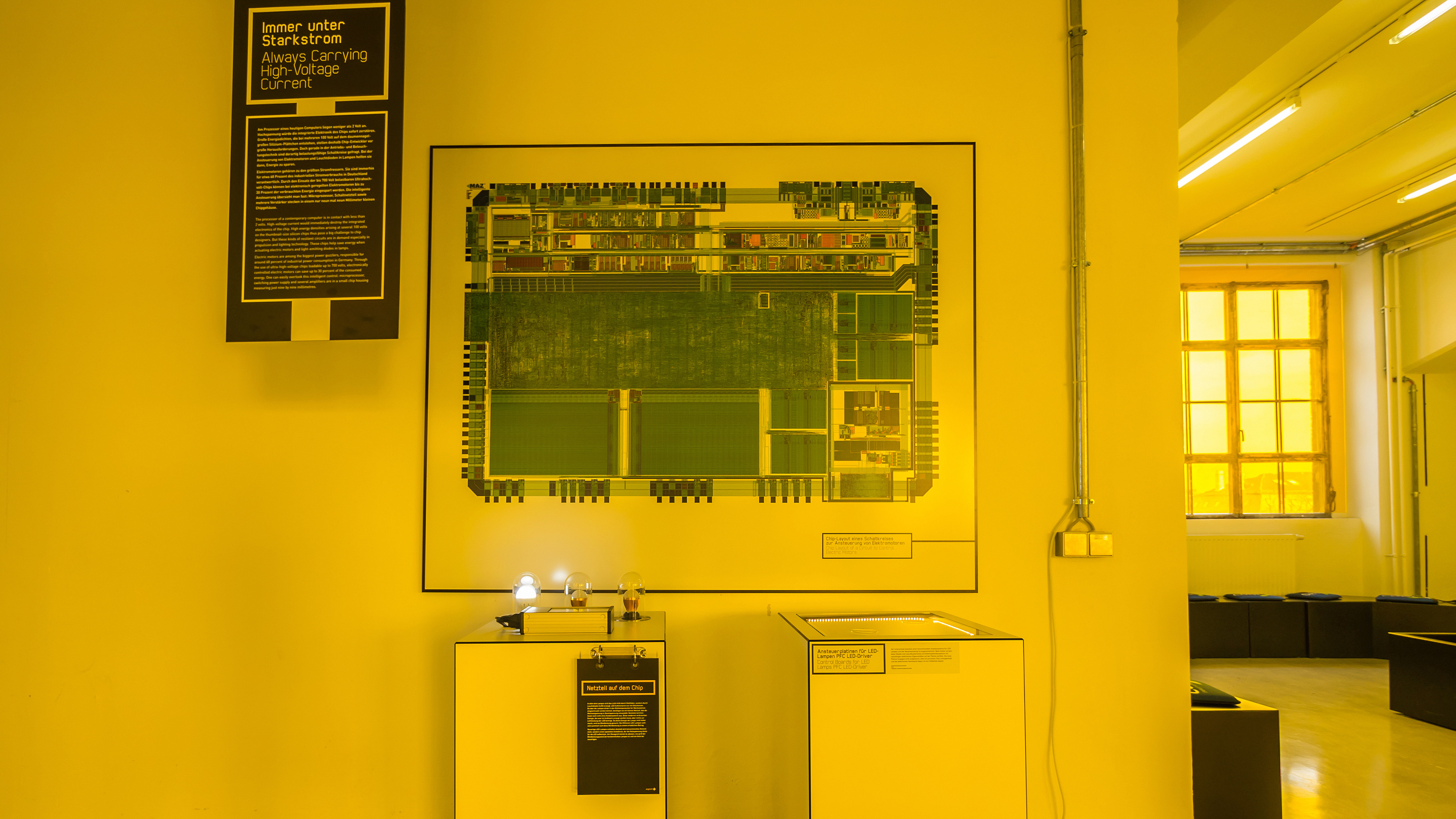 File:TSD Computer -,Schreib und Bürotechnik Ausstellung Welt der Mikro- und  Nanoelektronik Cool X VIII.jpg - Wikimedia Commons