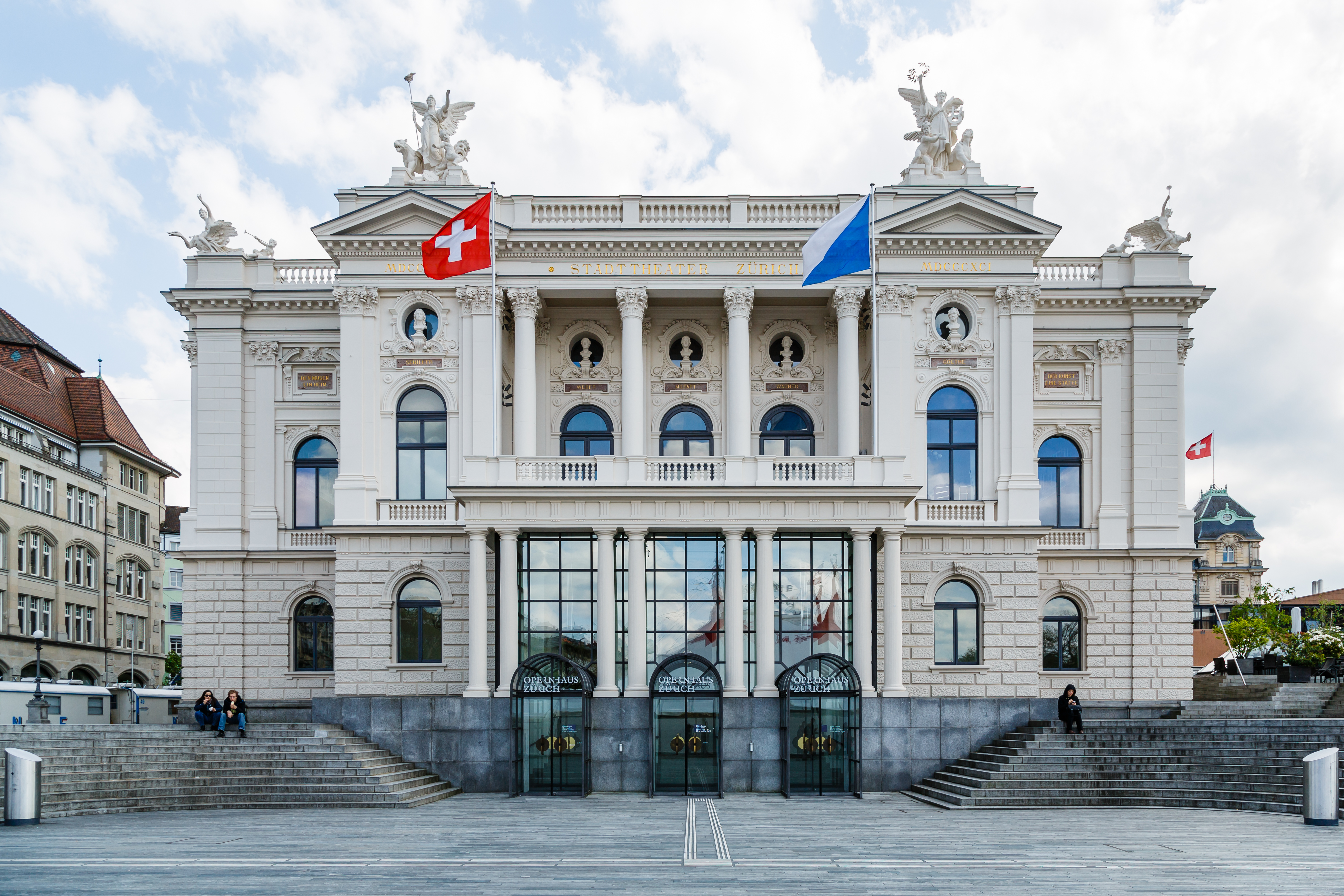 Datei:Krematorium Nordheim Zürich Halle II Empore.JPG – Wikipedia