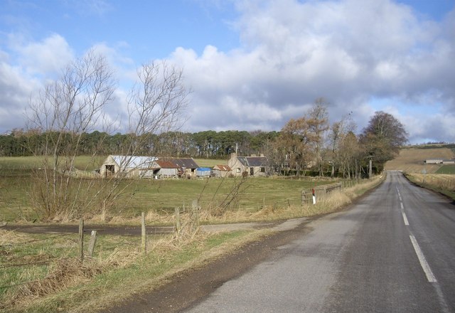 File:A980 approaching Schoolhill - geograph.org.uk - 1201661.jpg