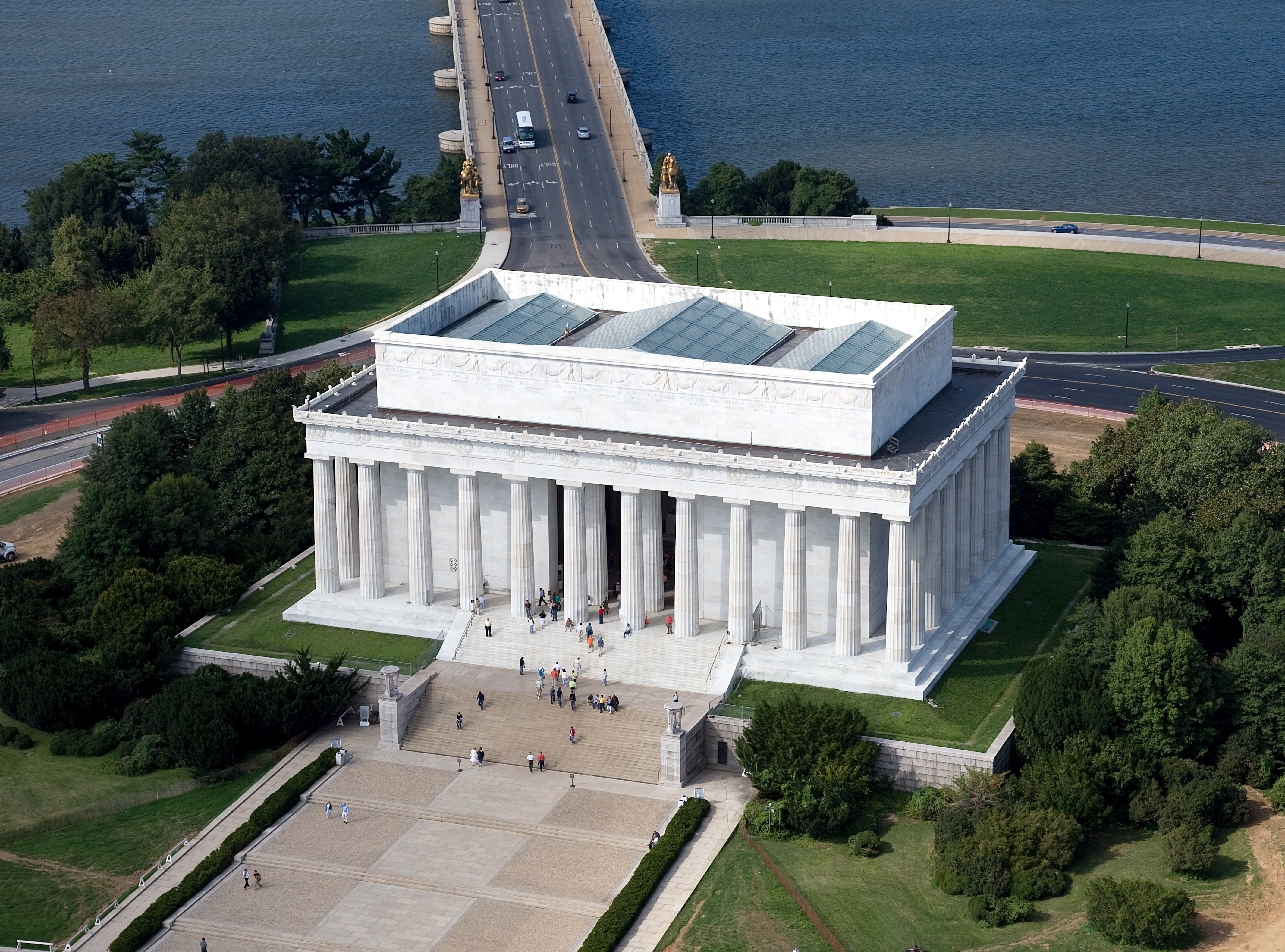 Aerial view of Lincoln Memorial