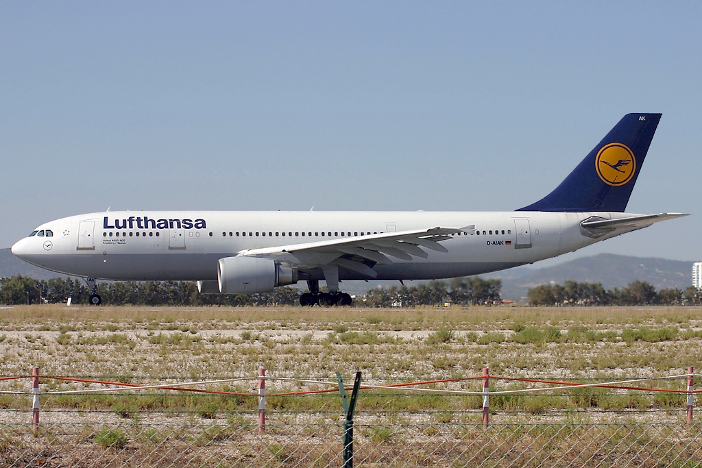 File:Airbus A300B4-603, Lufthansa JP6283261.jpg - Wikimedia Commons