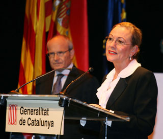 File:Benita Ferrero-Waldner Premi Blanquerna.jpg