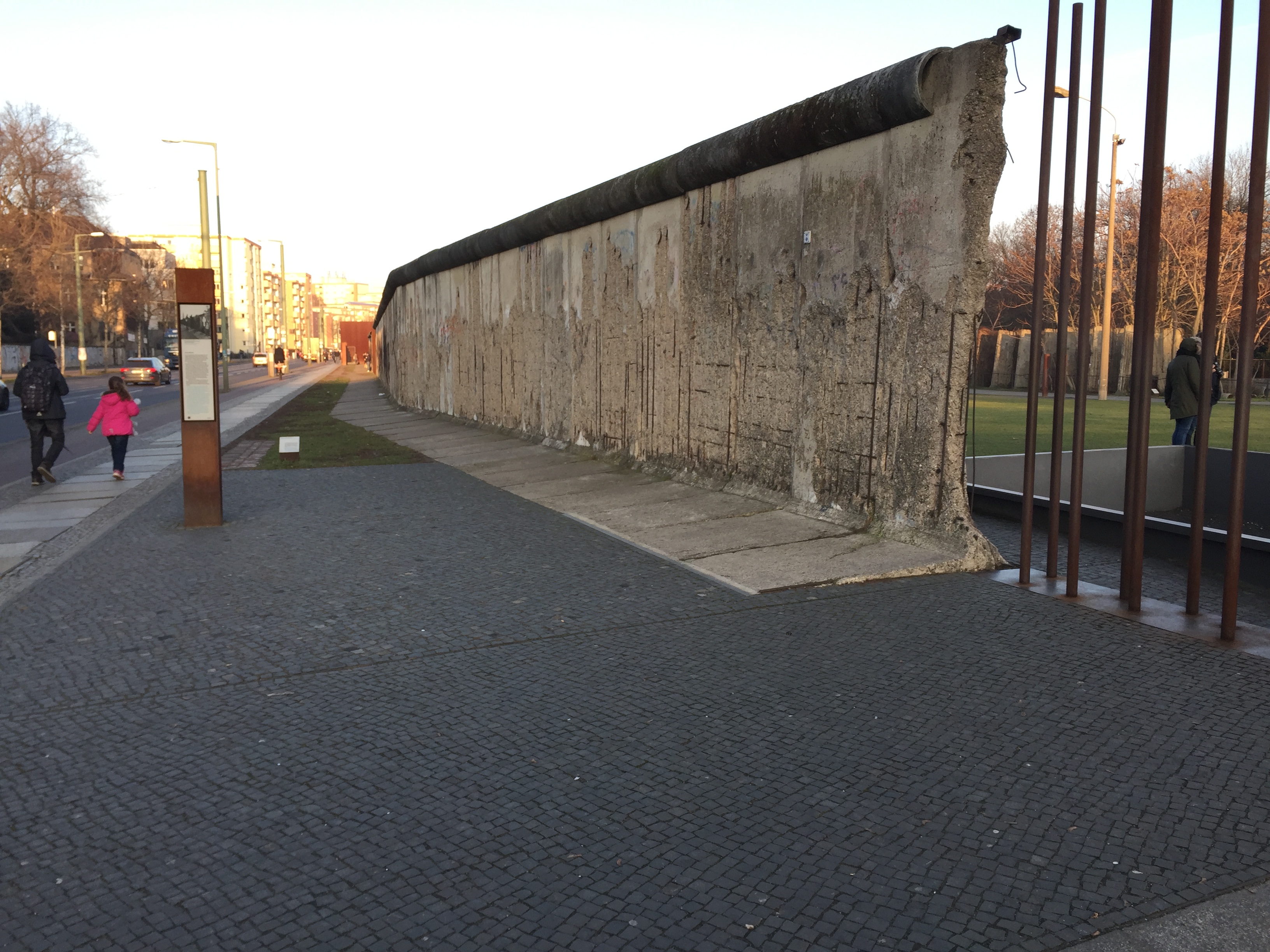 Berlin Wall Memorial site Bernauer Straße 01.jpg