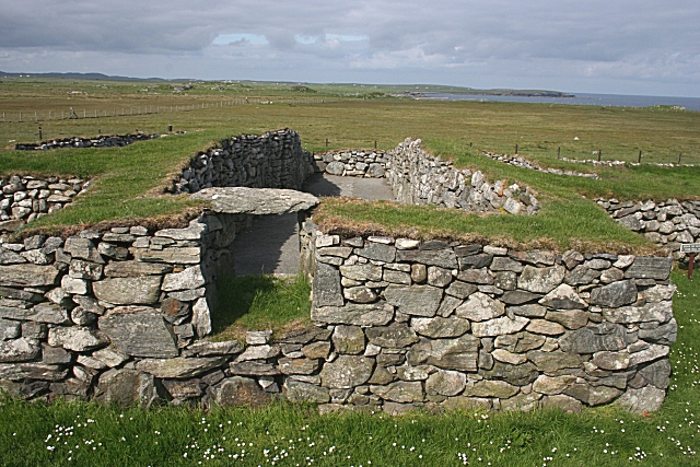 File:Black House Museum - geograph.org.uk - 1346141.jpg