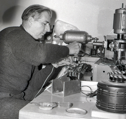 Hugh Le Caine in the Centre for Electronic Music in Israel, Jerusalem (1962)