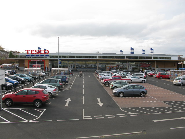 File:Carluke Tesco.jpg