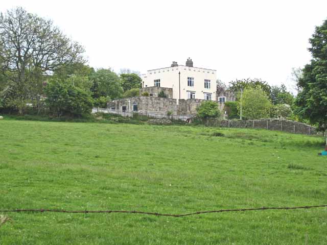 File:Castellated house off Thistlewood Lane - geograph.org.uk - 443364.jpg