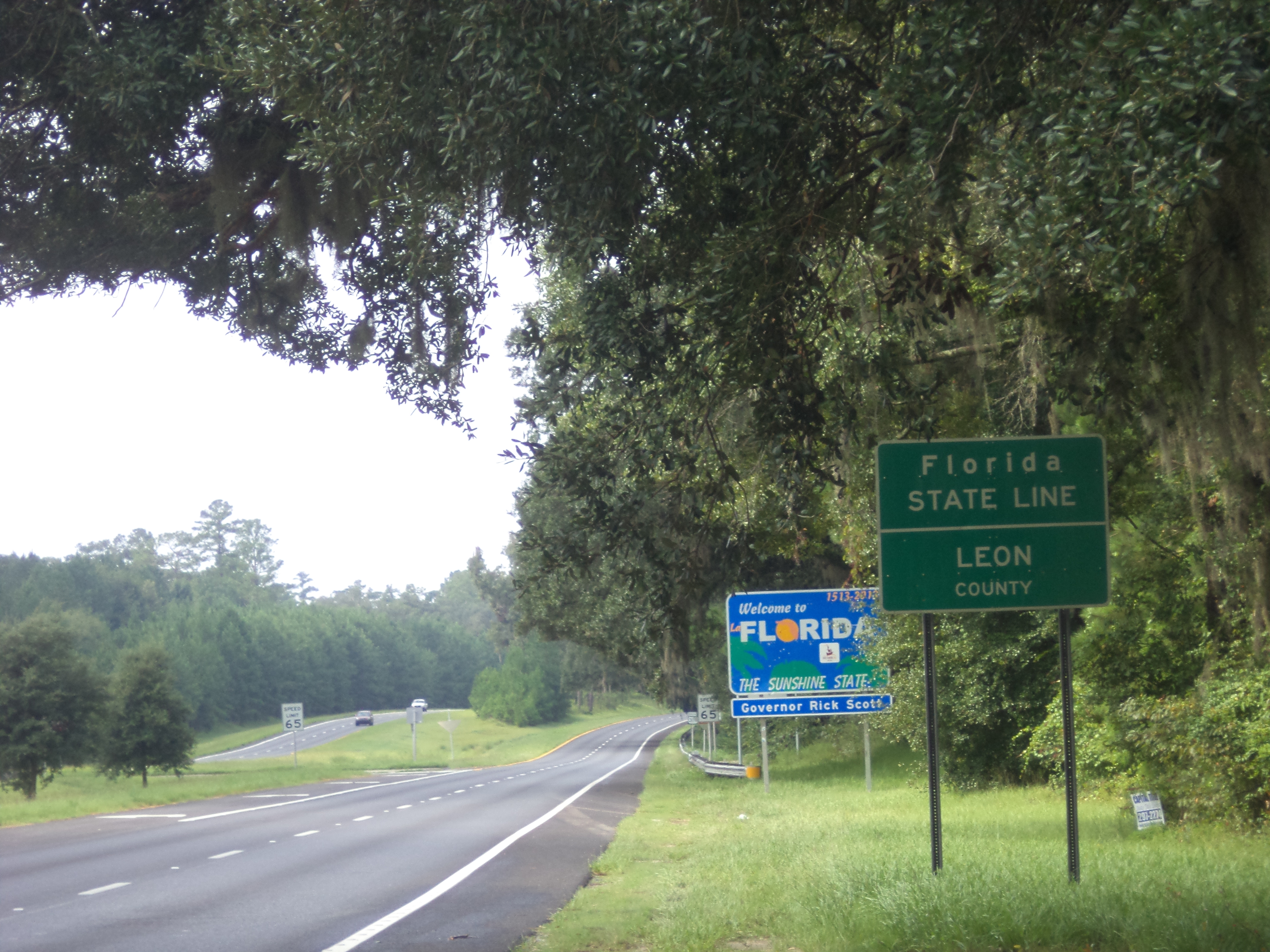 State lines. Стейт лайн. Указатель на дороге США Флорида. Georgia State sign.