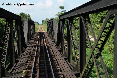 File:Gerotak besi - Sungai Keladi.jpg