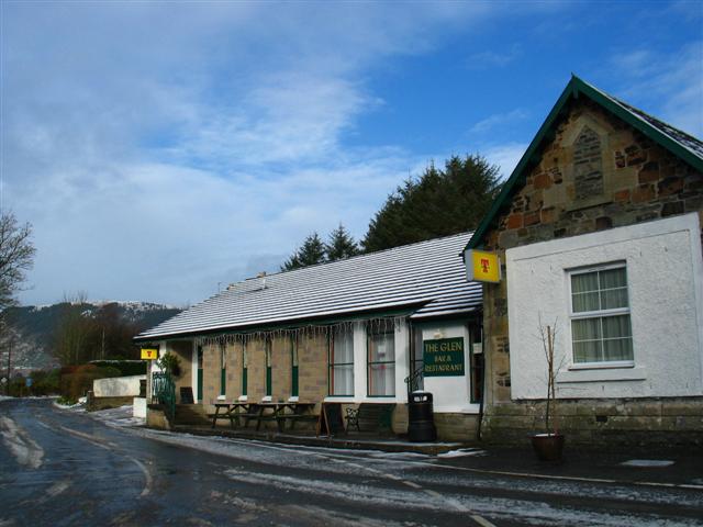 File:Glen Bar and Restaurant, Carradale - geograph.org.uk - 722436.jpg