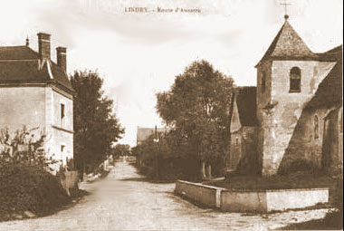 File:Lindry- Route-d'Auxerre.jpg