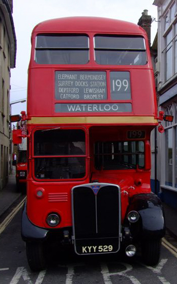 File:London Transport bus RT1702 (KYY 529), 2008 East Grinstead bus running day.jpg