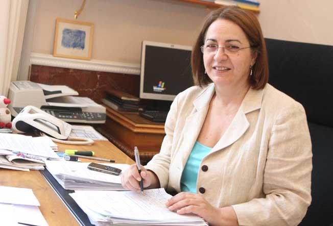 File:Mayor of Nicosia Eleni Mavrou at her office Republic of Cyprus.jpg