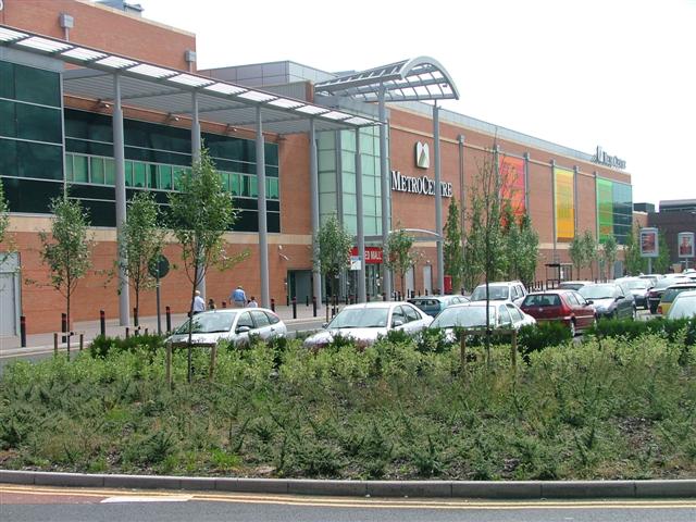 File:Metro Centre - geograph.org.uk - 25771.jpg