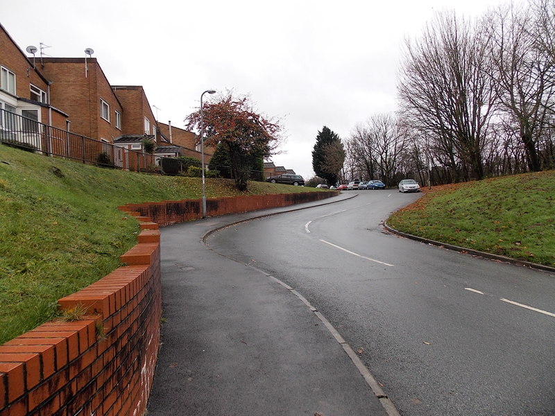 File:Northern end of Maple Avenue, Bulwark, Chepstow - geograph.org.uk - 3779044.jpg