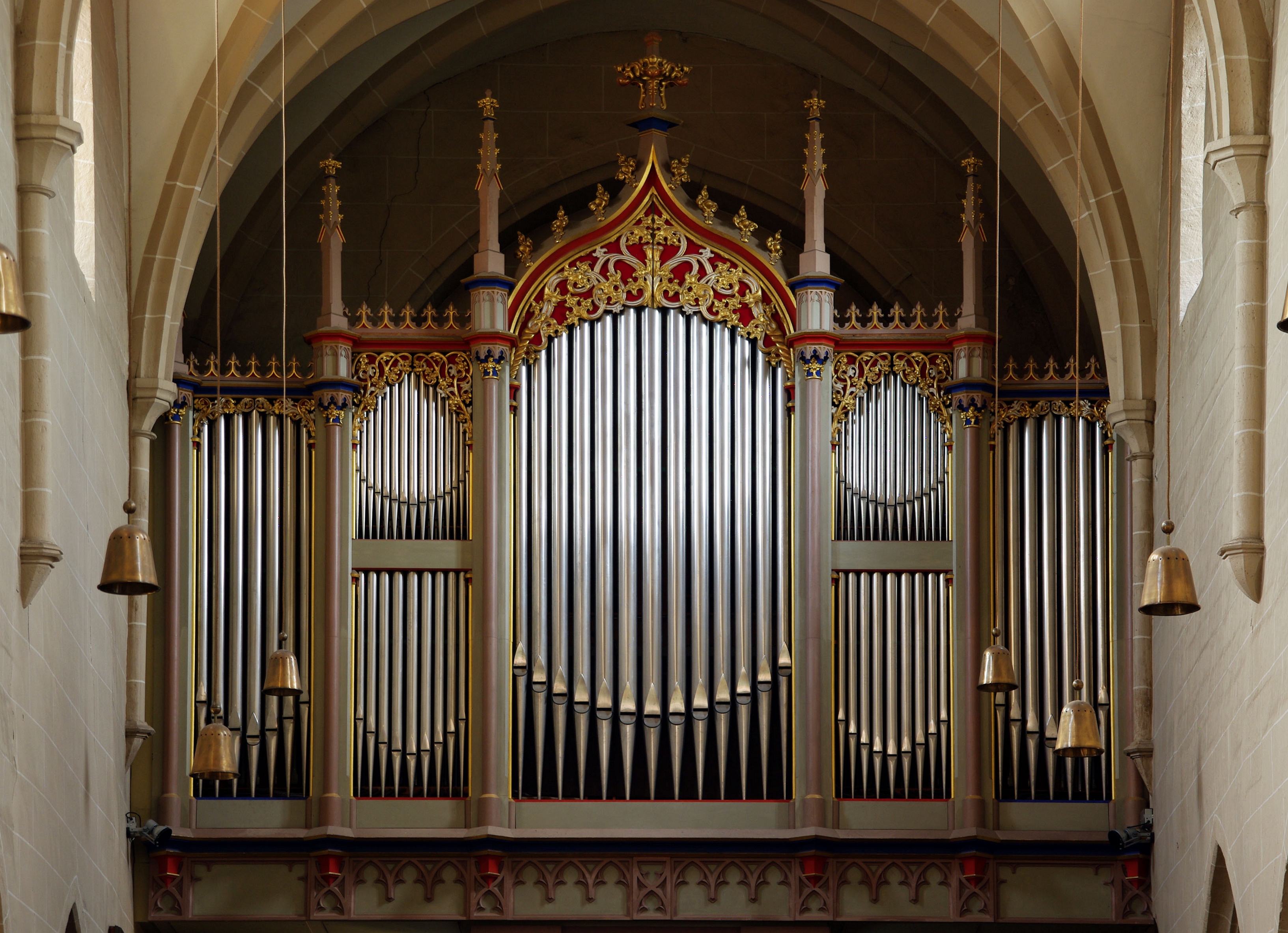 Интегрированный орган. Органные трубы. Язычковые трубы органа. Органные регистры. Орган муз инструмент.