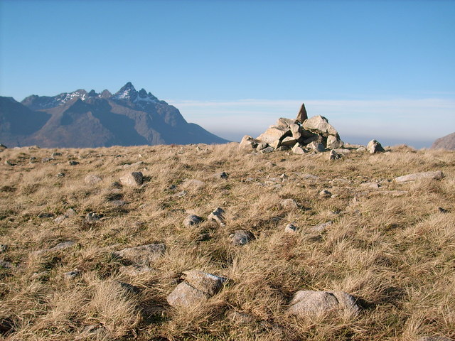 File:Ruadh Stac summit cairn - geograph.org.uk - 691243.jpg