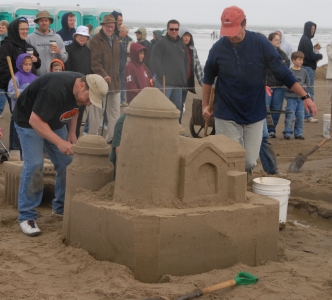 How to get the most out of sand play: 4 tips from a sculptor