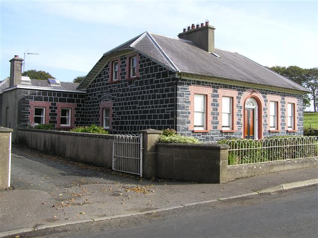 File:Stone building near Tamlaght O'Crilly - geograph.org.uk - 582378.jpg