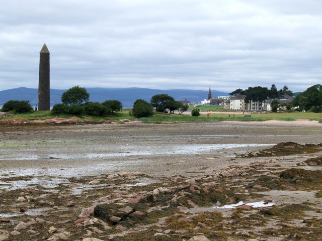 The Largs Pencil, Largs - geograph.org.uk - 499100