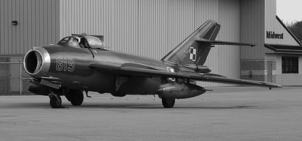 The classic mig in b-w (388263391).jpg