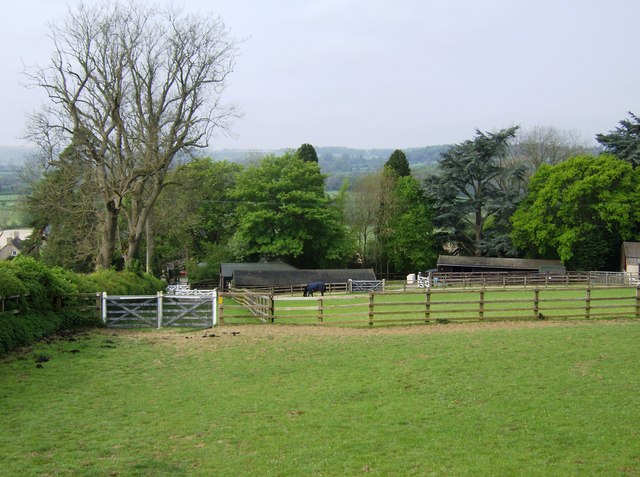 Towards Nether-Swell Manor - geograph.org.uk - 447285