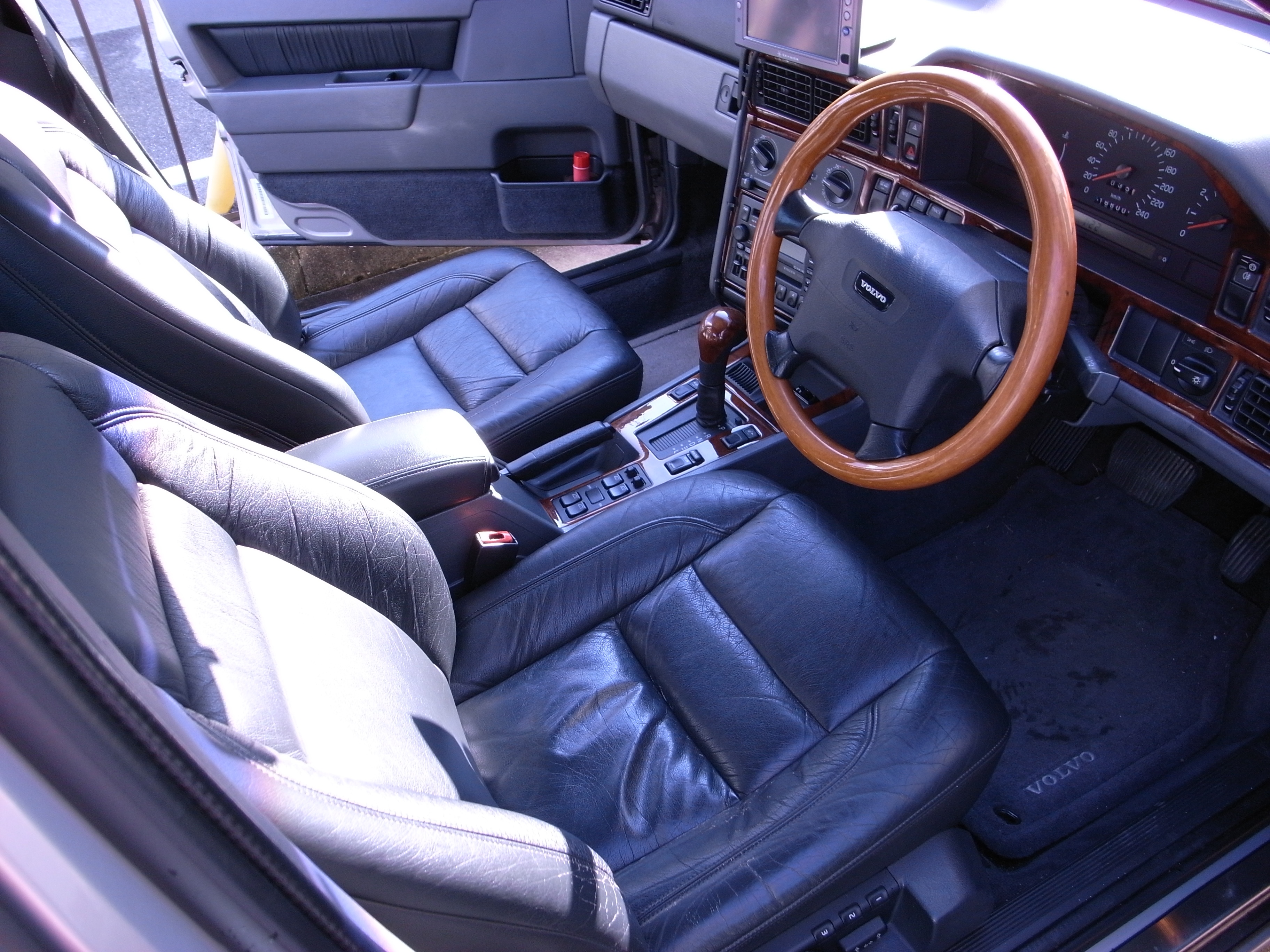 File Volvo 850 Interior From Driver S Side Jpg Wikipedia