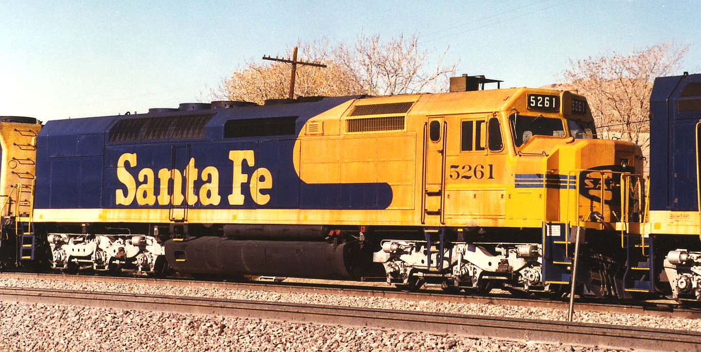 File:ATSF 5261 CA Caliente.jpg - Wikimedia Commons