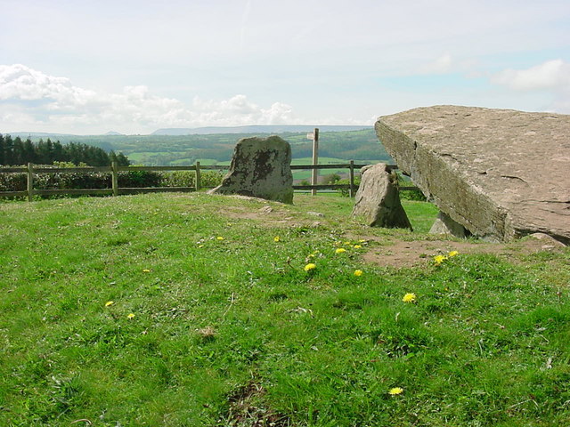 File:Arthur's Stone - geograph.org.uk - 154980.jpg