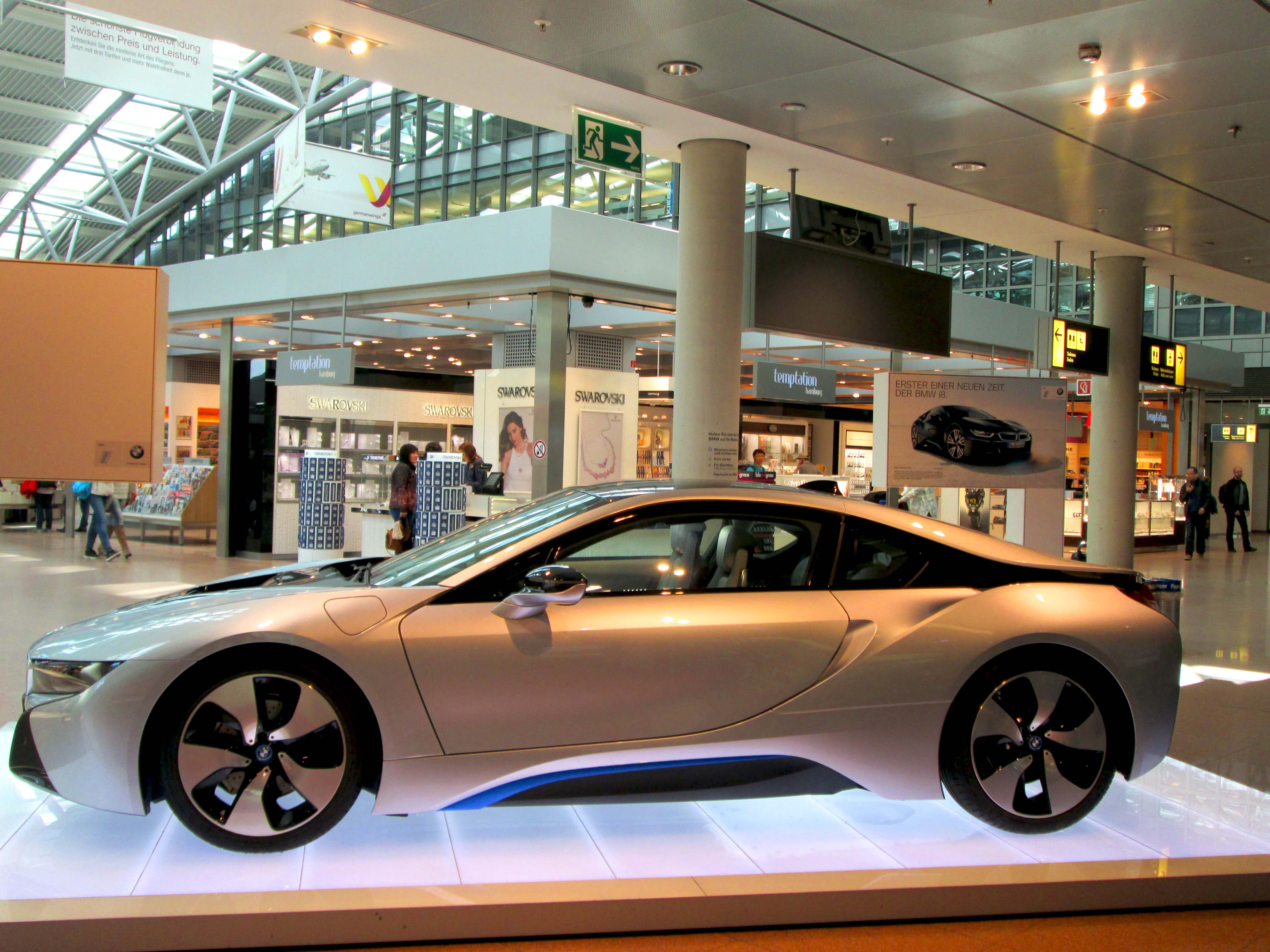 File:BMW Vision Efficient Dynamics, BMW i8.JPG - Wikimedia Commons