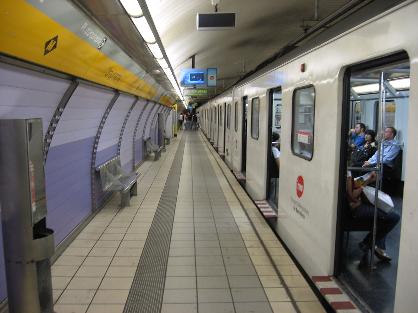 Urquinaona (Barcelona Metro)