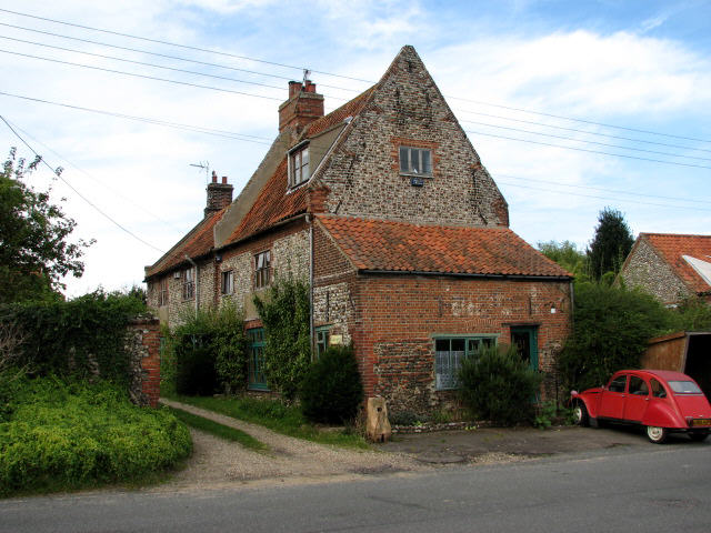 File:Blacksmiths Yard - geograph.org.uk - 571341.jpg