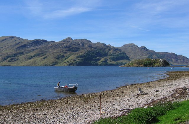 File:Camus Ban, Arnisdale. - geograph.org.uk - 13874.jpg