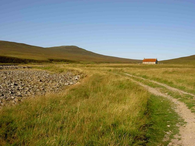 File:Cottage at Geldie Burn - geograph.org.uk - 223277.jpg