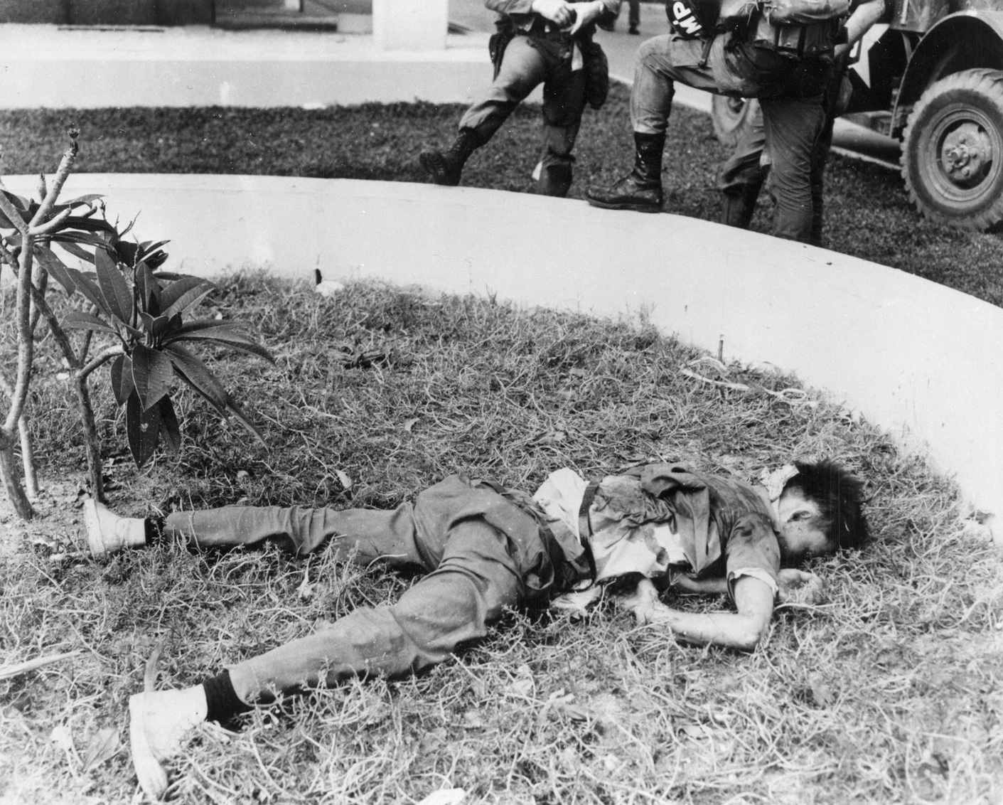 How many casualties were there during the Vietnam War between 1961 and 1975?