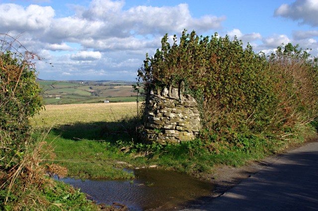 File:Field Gateway at the Top of Stakes Hill - geograph.org.uk - 1574772.jpg