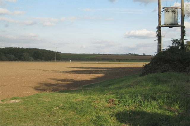 File:Field by King's Newnham Road - geograph.org.uk - 2865960.jpg