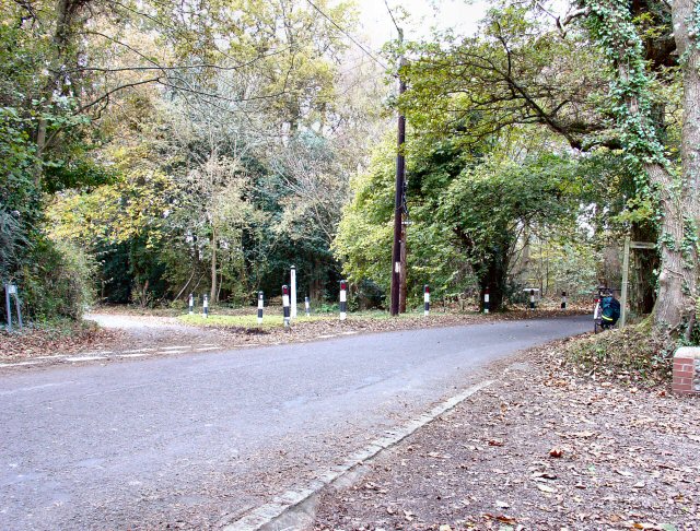 File:Junction of Spronkett's Lane and minor road to Smiths Cross, West Sussex - geograph.org.uk - 86442.jpg