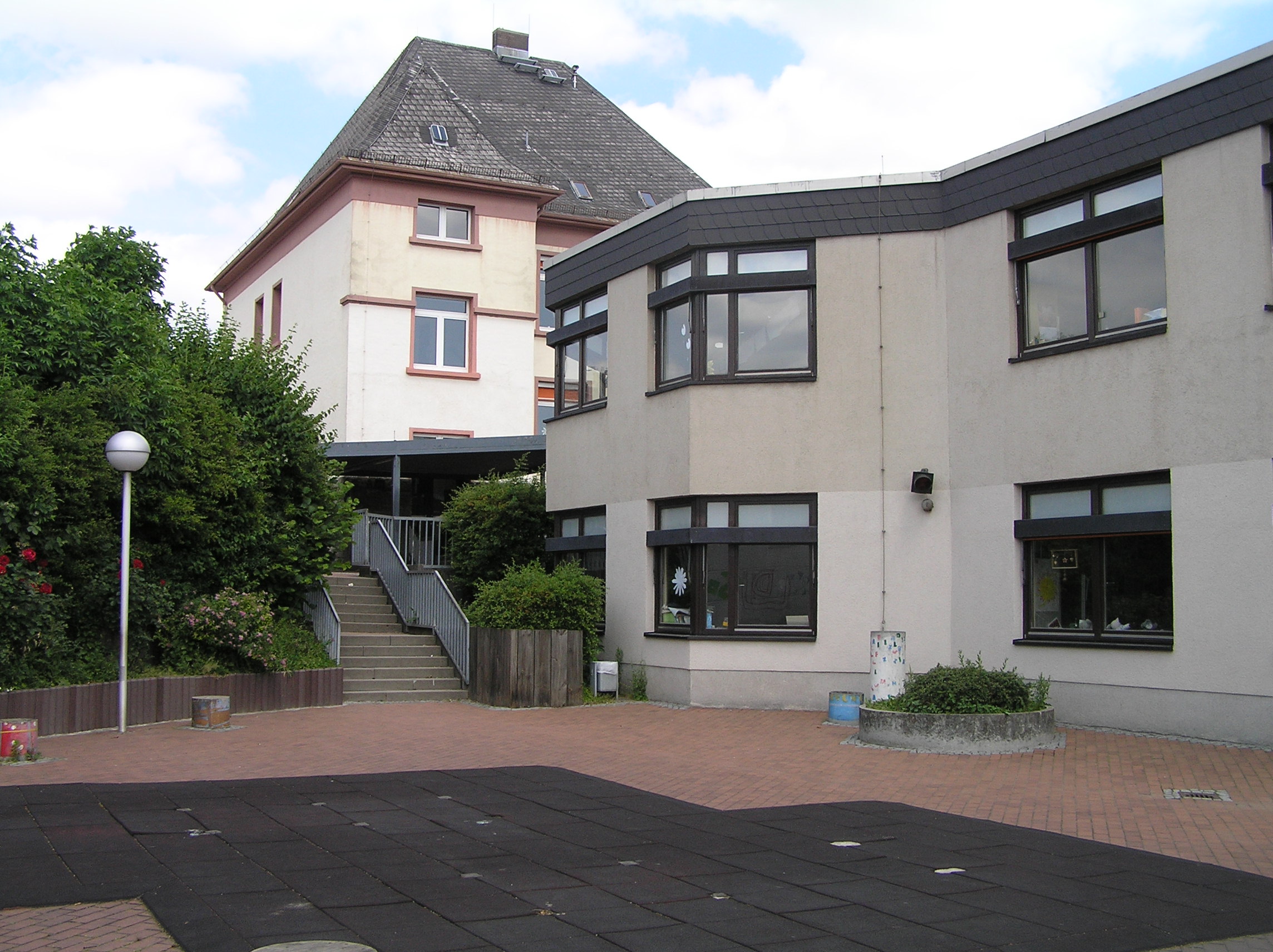 File Kalbach Grundschule Ruckseite Jpg Wikimedia Commons