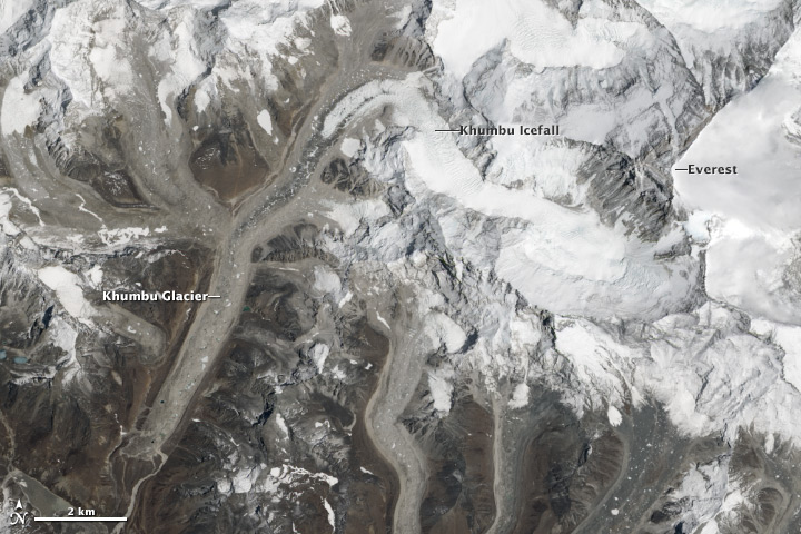 File:Khumbu glacier in relation to everest.jpg